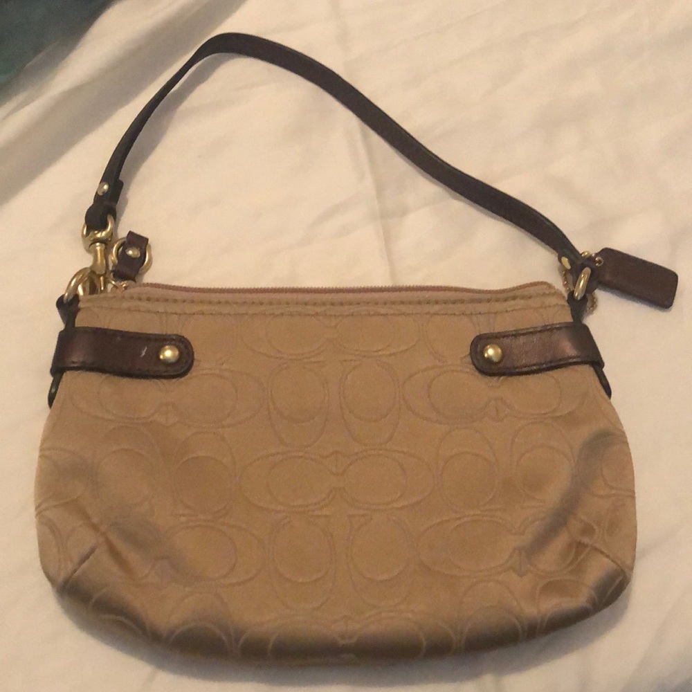 Coach hand bag - Picture 2 of 3